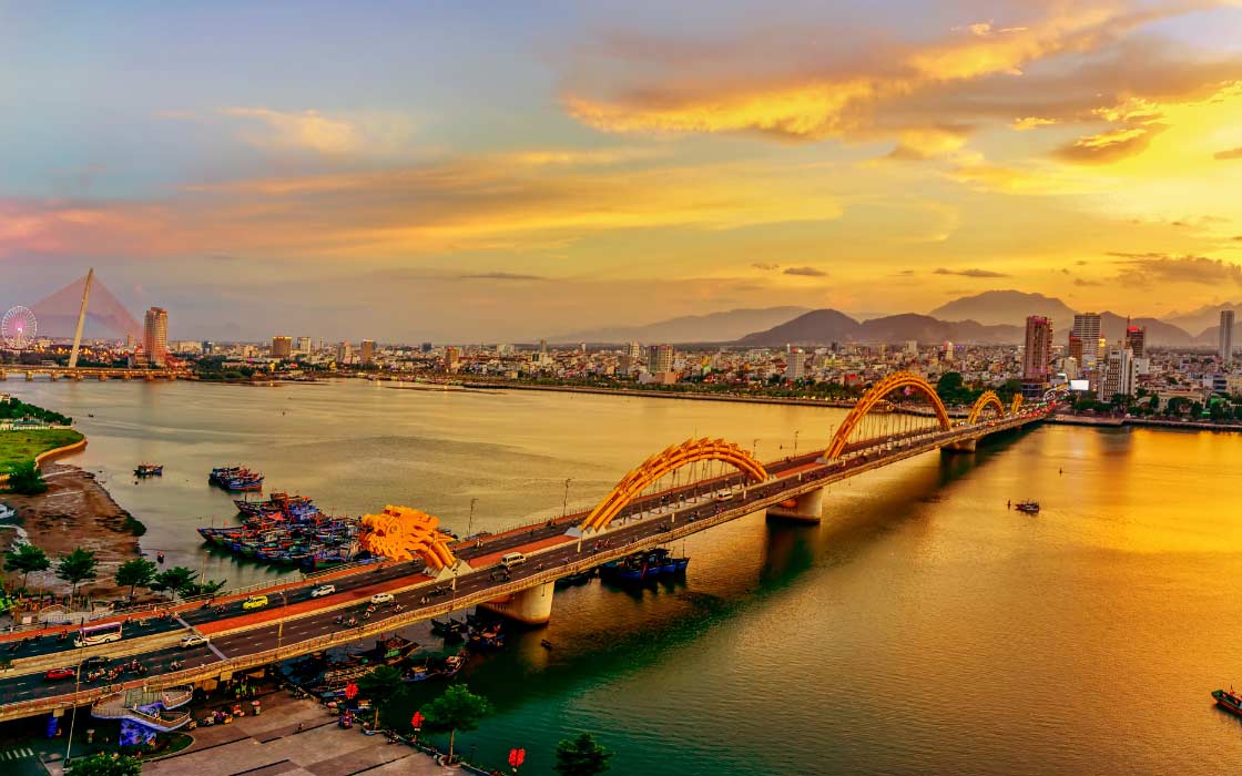 Drachenbrücke über dem Fluss Han