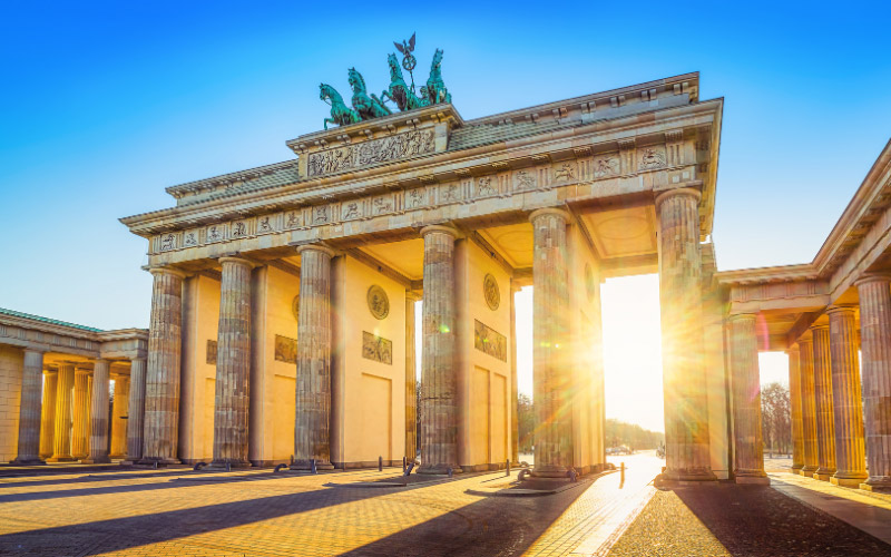Brandenburger Tor im Sonnenlicht